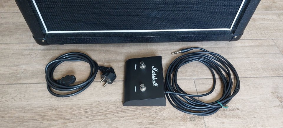 Amplificador Marshall DSL40C de segunda mano · Foto 7 de 8 · Bizkaia · 350 €