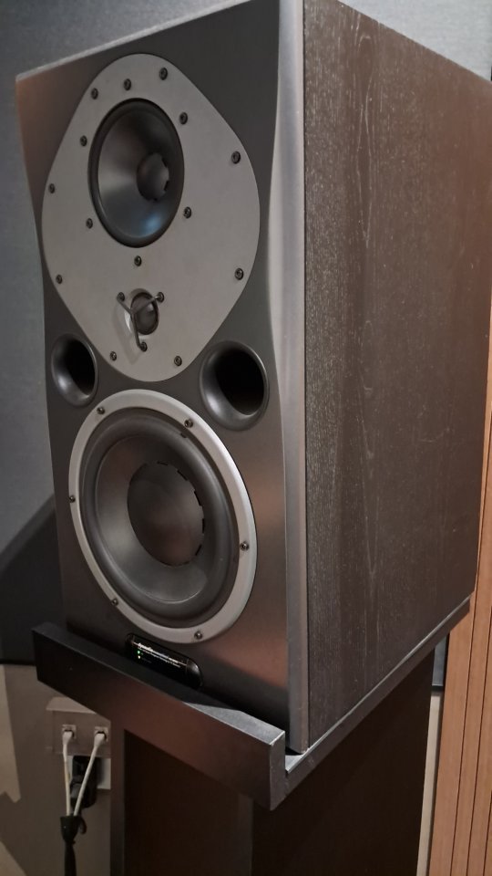 Sistema Completo Dynaudio AIR 20 + AIR BASE 12 + Remote (Pack Pro) de segunda mano · Foto 2 de 8 · Barcelona · 4500 €
