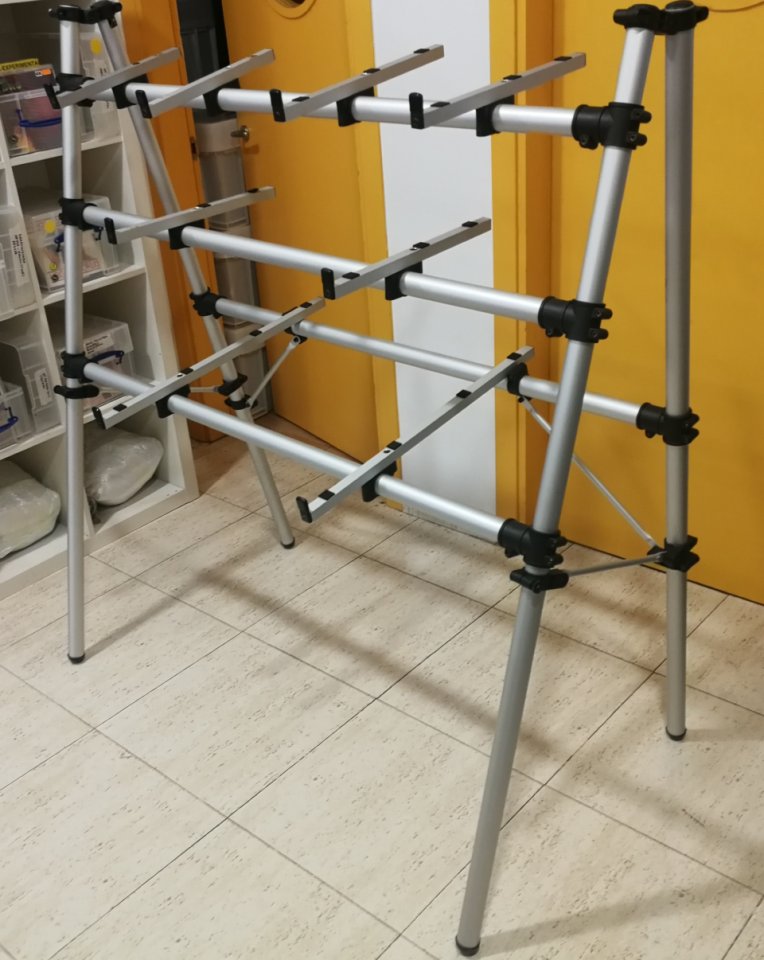 Jaspers - Soporte 3 teclados de segunda mano · Foto 4 de 4 · Girona · 149 €