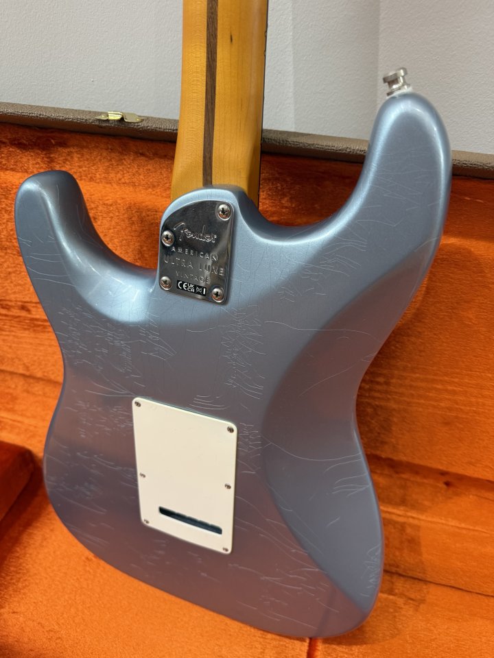 Fender Stratocaster American Ultra Luxe '60s de segunda mano · Foto 5 de 9 · Cantabria · 2250 €