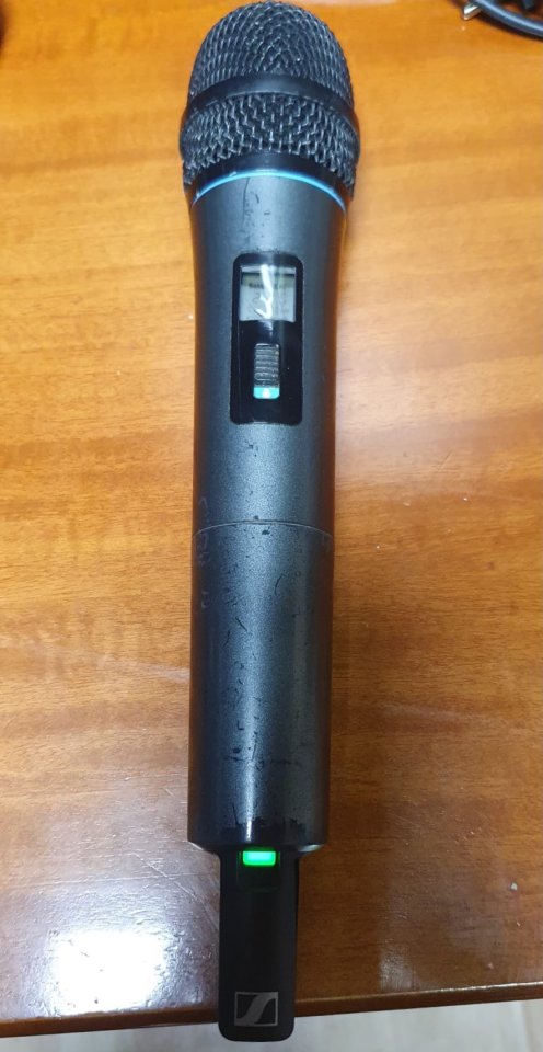 Shure SLX4 y Sennheiser XS Wireless 1 de segunda mano · Foto 5 de 10 · Ourense · 900 €