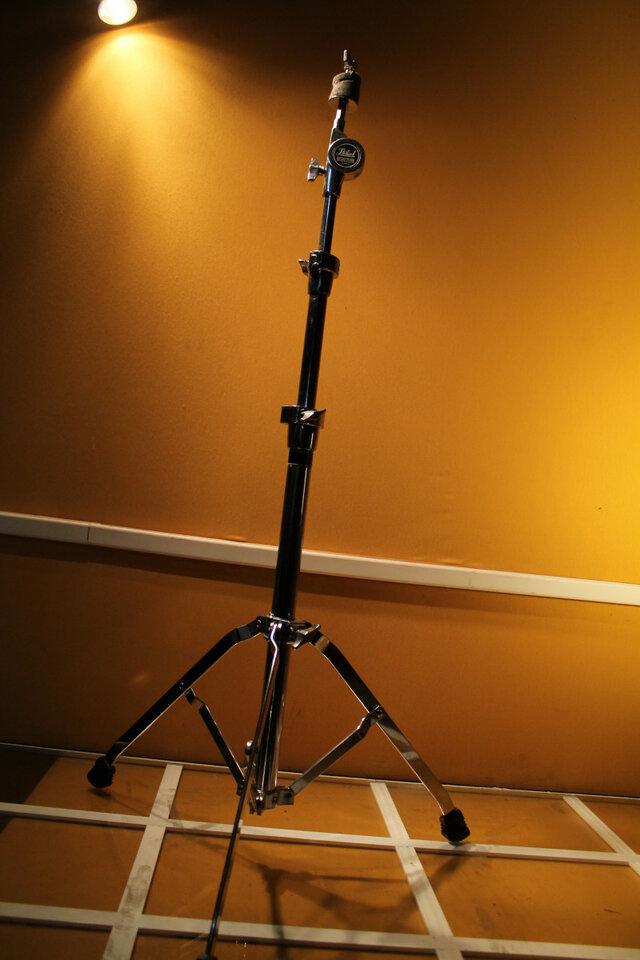 Dos soportes Plato y Accesorios Pearl.