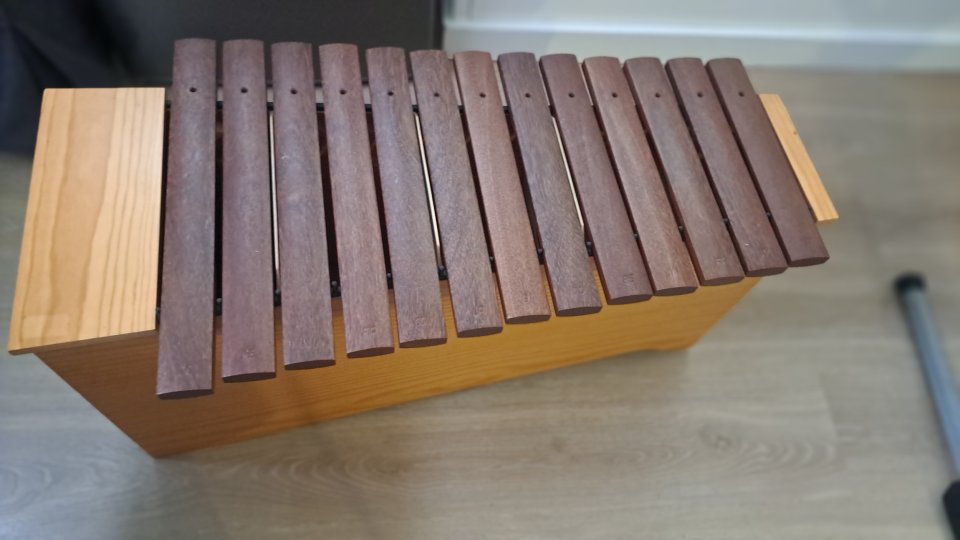 Xilófono Honsuy Madera Do-LaXilófono Honsuy de madera con notas Do - La de segunda mano · Foto 2 de 2 · Madrid · 150 €