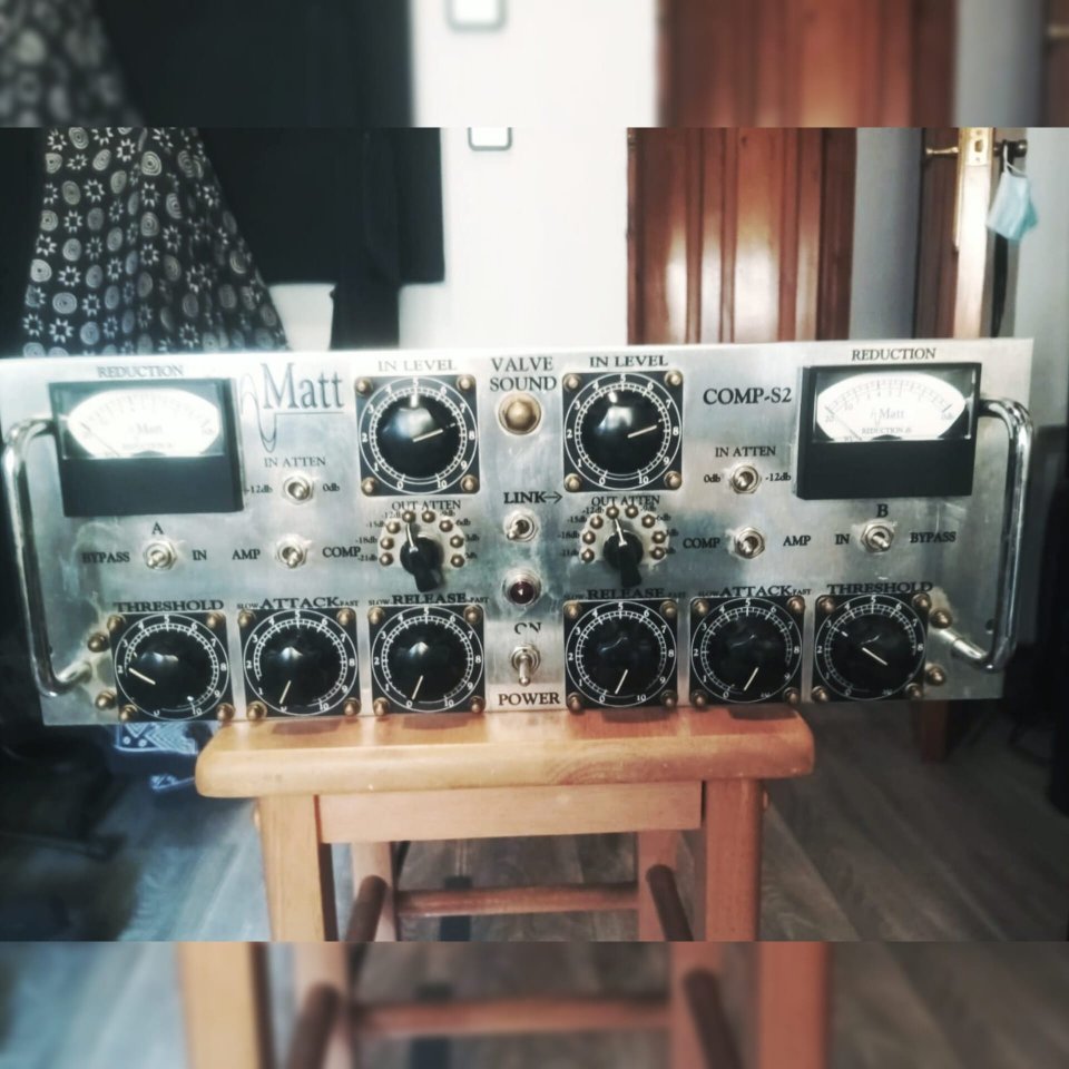 Compresor estéreo de válvulas MATT S2