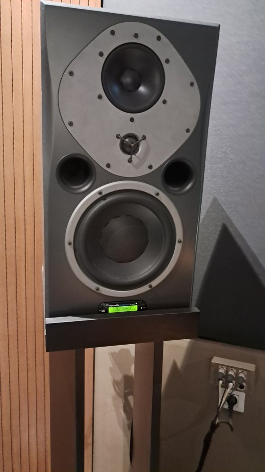 Sistema Completo Dynaudio AIR 20 + AIR BASE 12 + Remote (Pack Pro) de segunda mano · Foto 3 de 8 · Barcelona · 4500 €