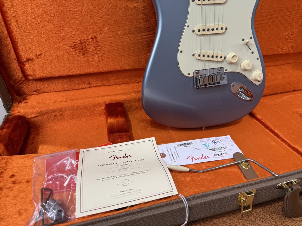 Fender Stratocaster American Ultra Luxe '60s de segunda mano · Foto 9 de 9 · Cantabria · 2250 €