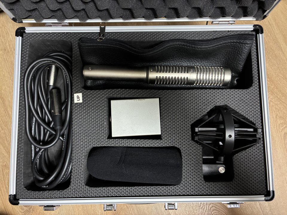 Micrófono Estéreo Estilo Royer R-121