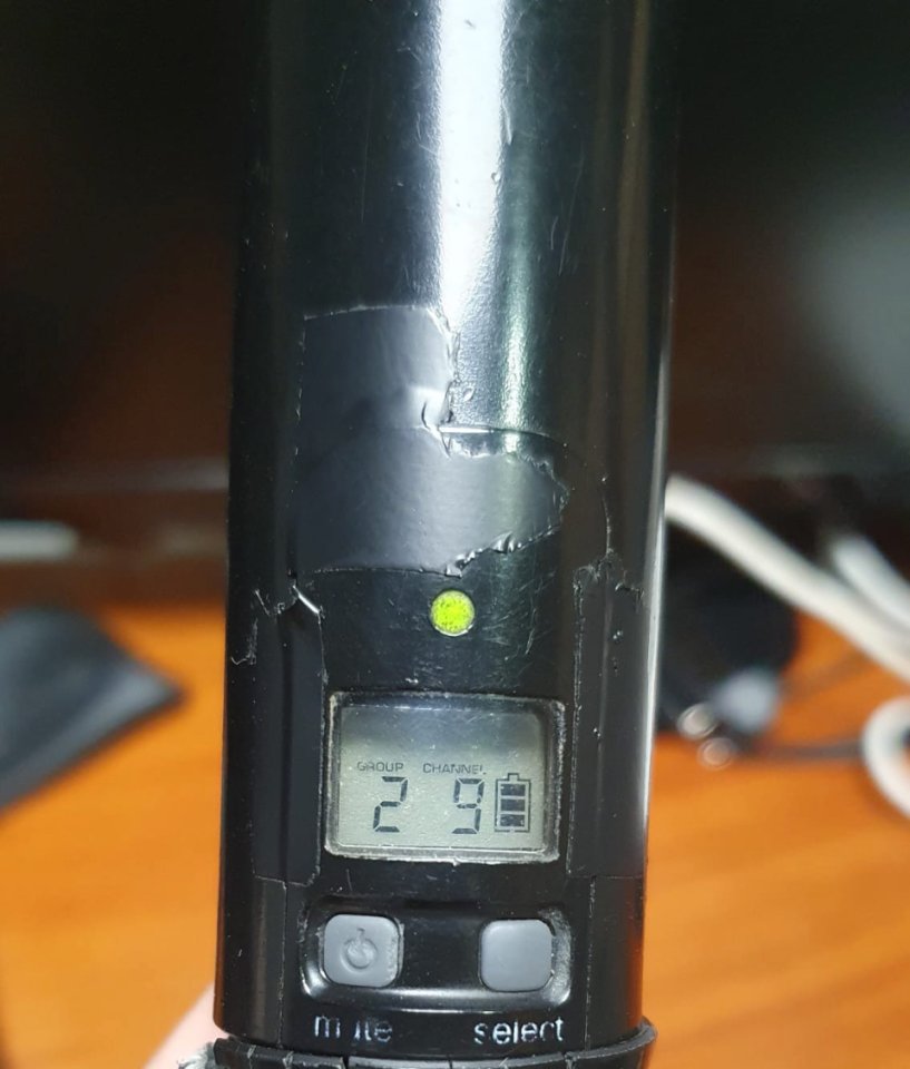 Shure SLX4 y Sennheiser XS Wireless 1 de segunda mano · Foto 8 de 10 · Ourense · 900 €