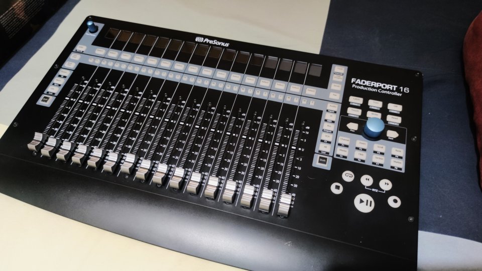 Presonus FaderPort 16