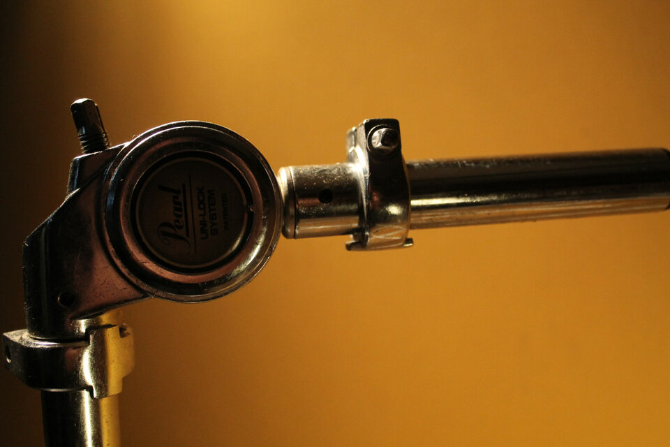 Dos soportes Plato y Accesorios Pearl.