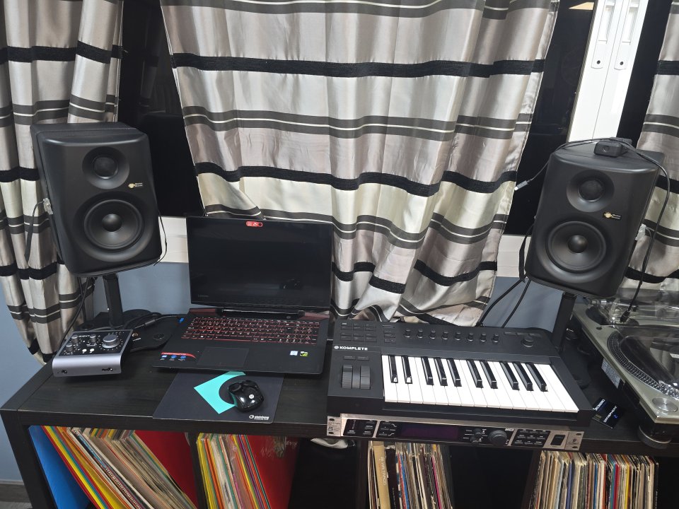 EN VENTA HOME STUDIO