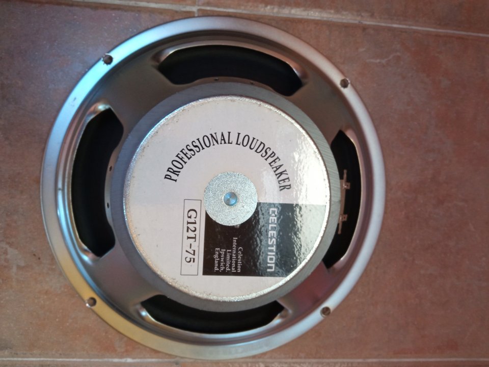 Celestion g12t 75, 16ohmios, fabricado en Ipswich Inglaterra de segunda mano · Foto 1 de 3 · Navarra · 70 €