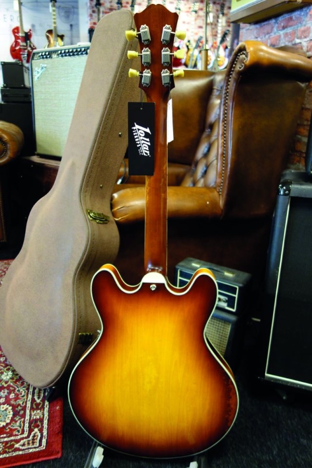 Eastman T64/v Antique Gold Burst con Bigsby de fábrica en oferta