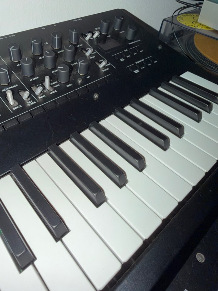 Minilogue xd de segunda mano · Foto 5 de 5 · Barcelona · 450 €