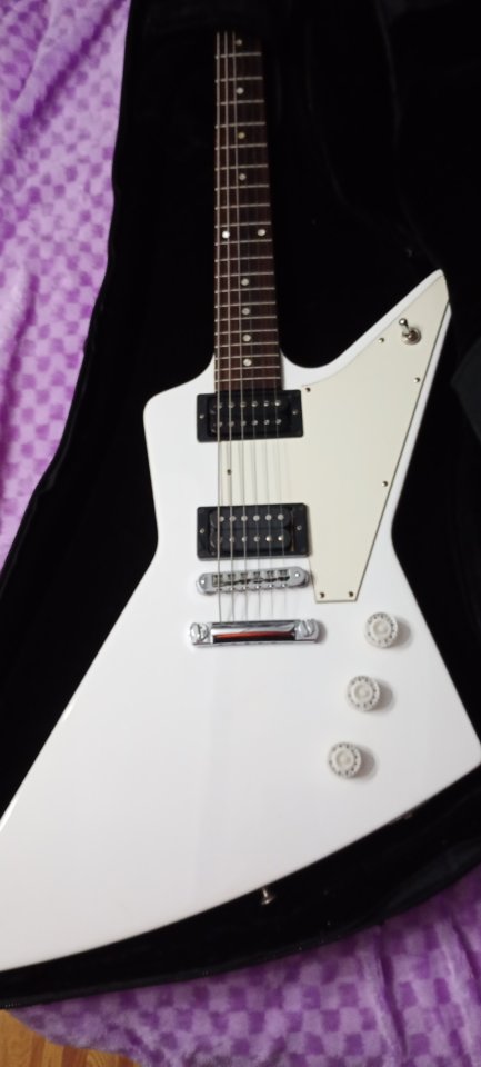 Gibson Explorer