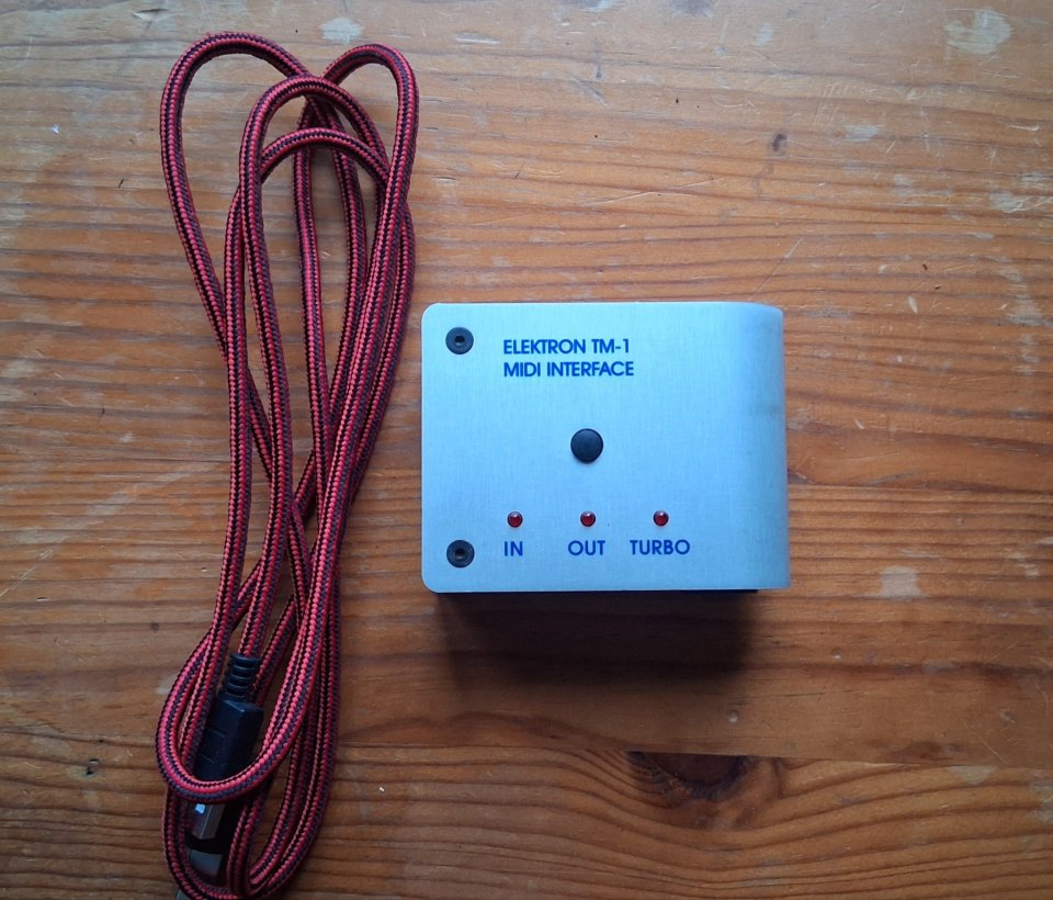 Interfaz USB-MIDI Elektron TM-1 de segunda mano · Foto 1 de 3 · Barcelona · 120 €