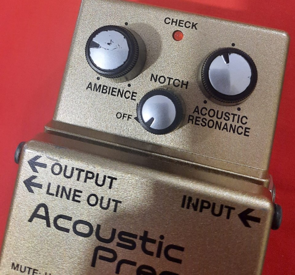 BOSS AD2 ACOUSTIC PREAMP