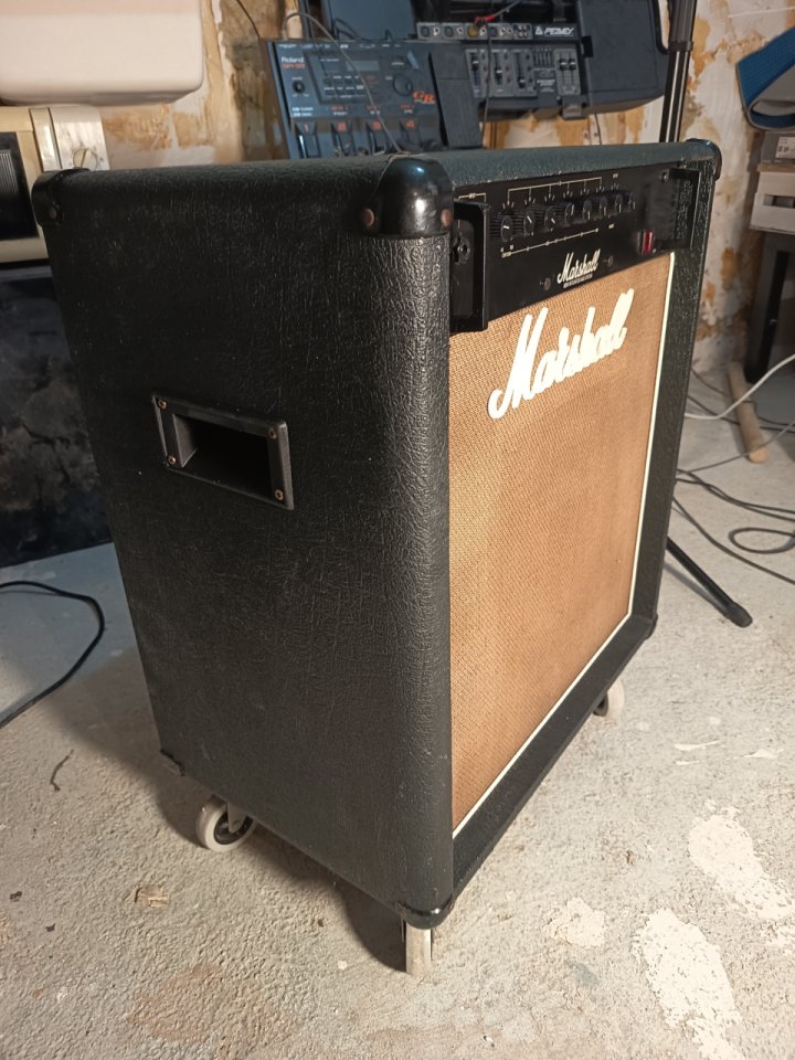 Marshall 5510 Amplificador de bajo de segunda mano · Foto 2 de 6 · Valencia · 350 €