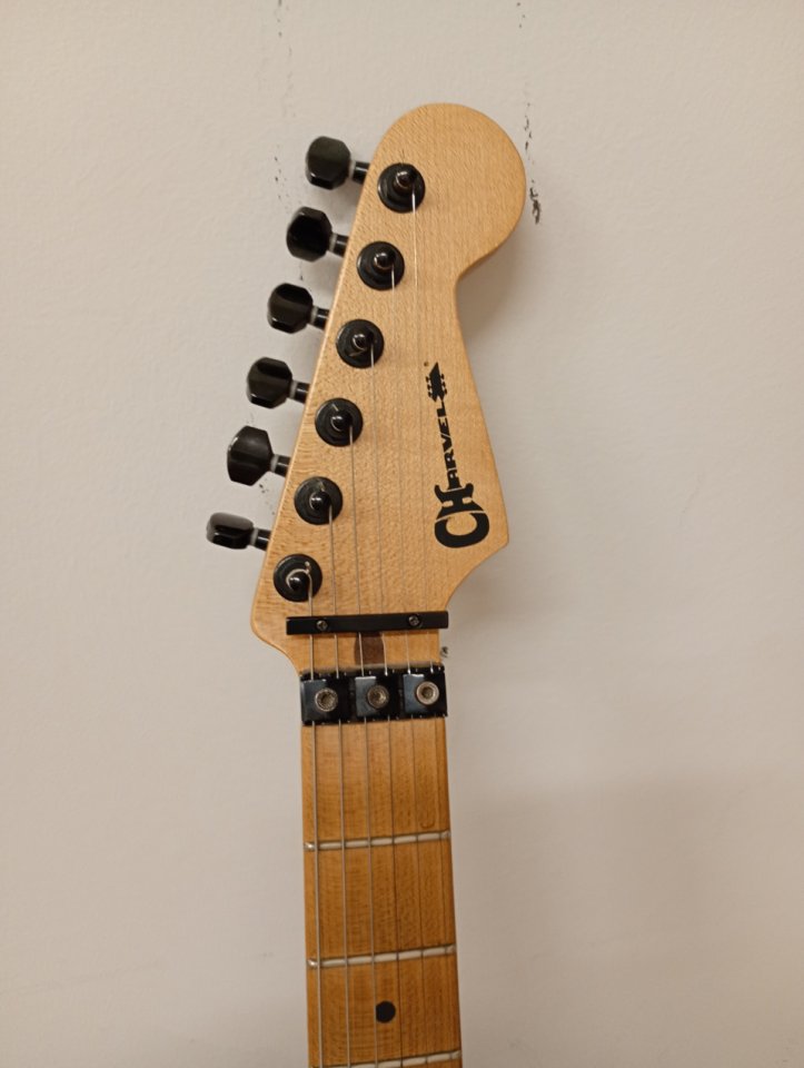 Charvel san dimas red burst