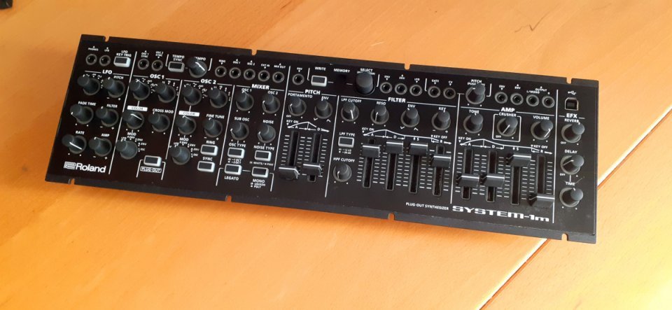 Cambio Roland System 1M de segunda mano · Málaga