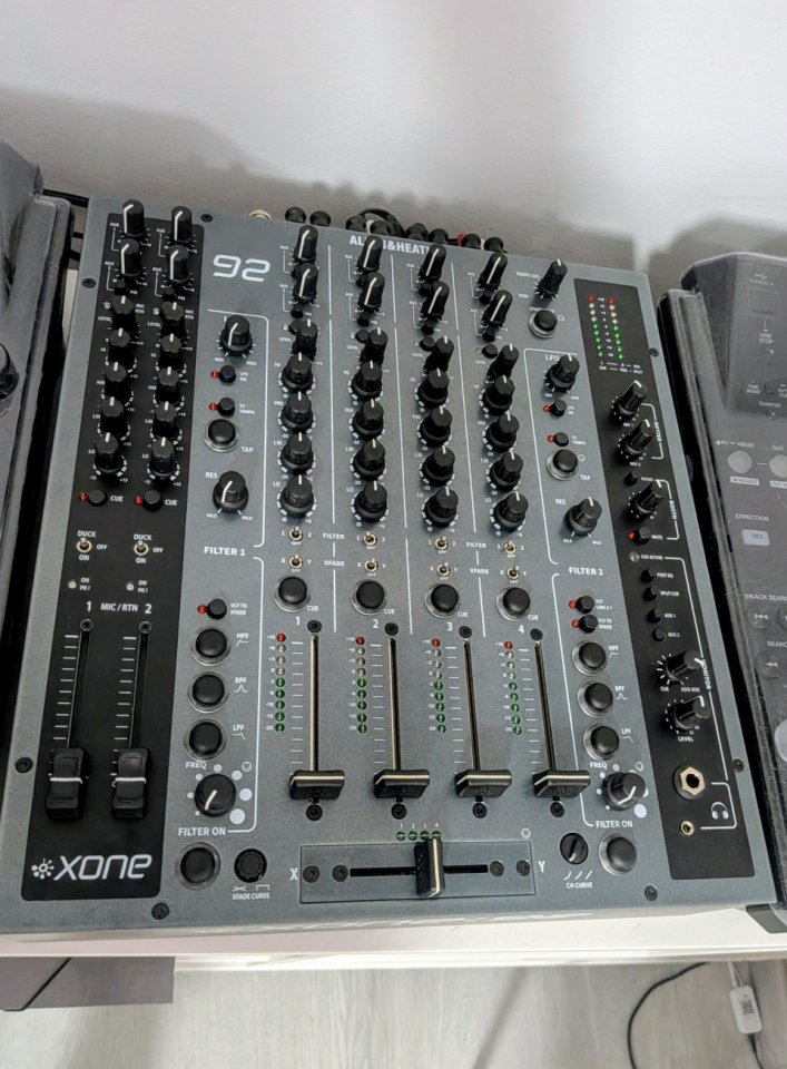 ​Setup DJ Profesional de Gama Alta – Equipo completo. Como Nuevo. de segunda mano · Foto 6 de 10 · Tarragona · 3200 €