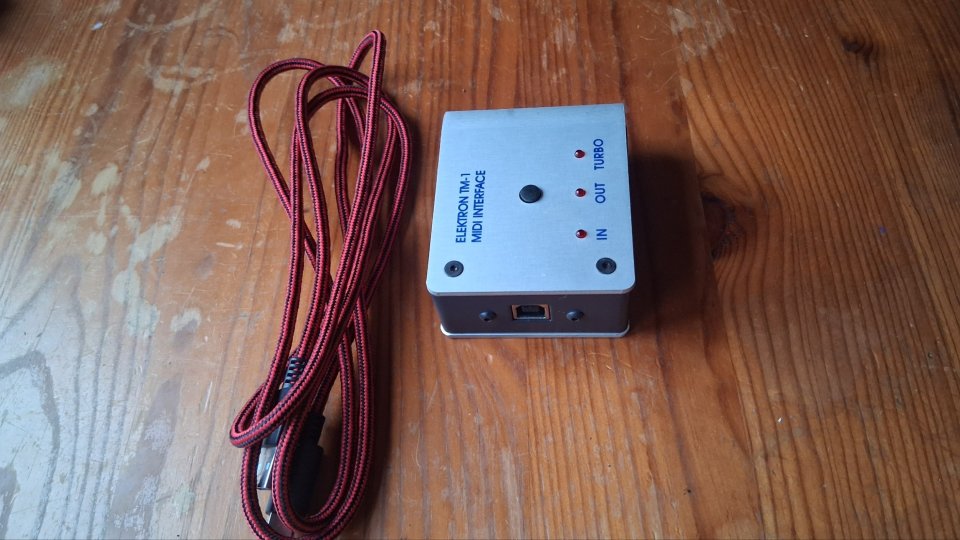 Interfaz USB-MIDI Elektron TM-1 de segunda mano · Foto 2 de 3 · Barcelona · 120 €