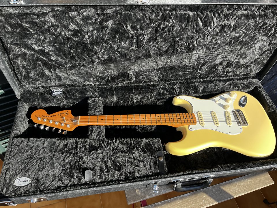 Fender Stratocaster Vintera II 70s de segunda mano · Foto 2 de 4 · Illes Balears · 950 €