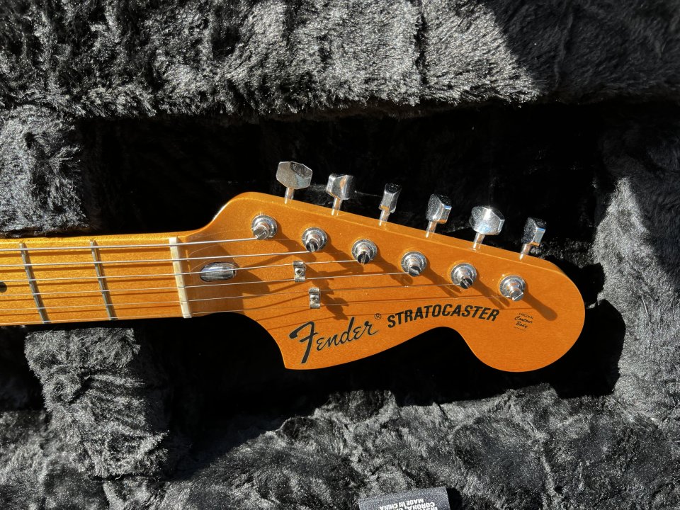Fender Stratocaster Vintera II 70s de segunda mano · Foto 4 de 4 · Illes Balears · 950 €