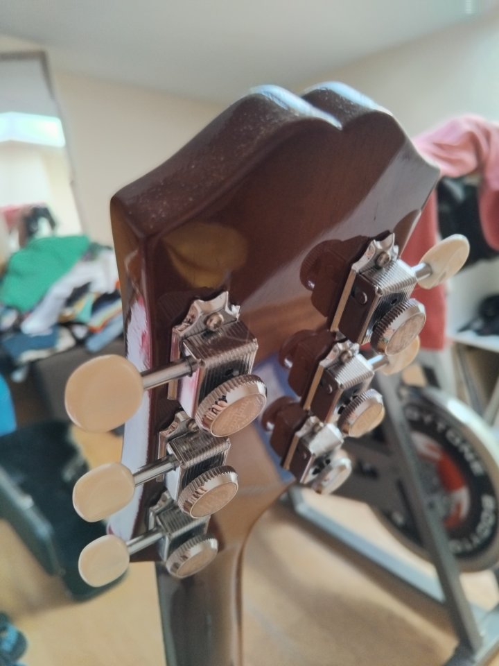 Guitarra acústica Epiphone de segunda mano · Foto 2 de 9 · Toledo · 200 €