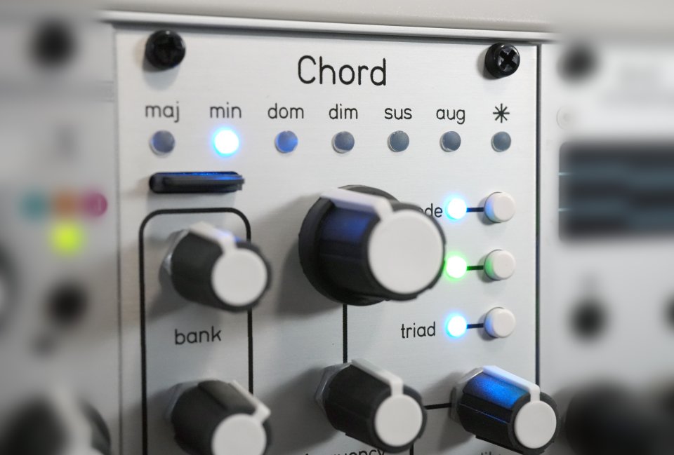 Qu-Bit Chord v2 (Sintetizador modular - Eurorack)
