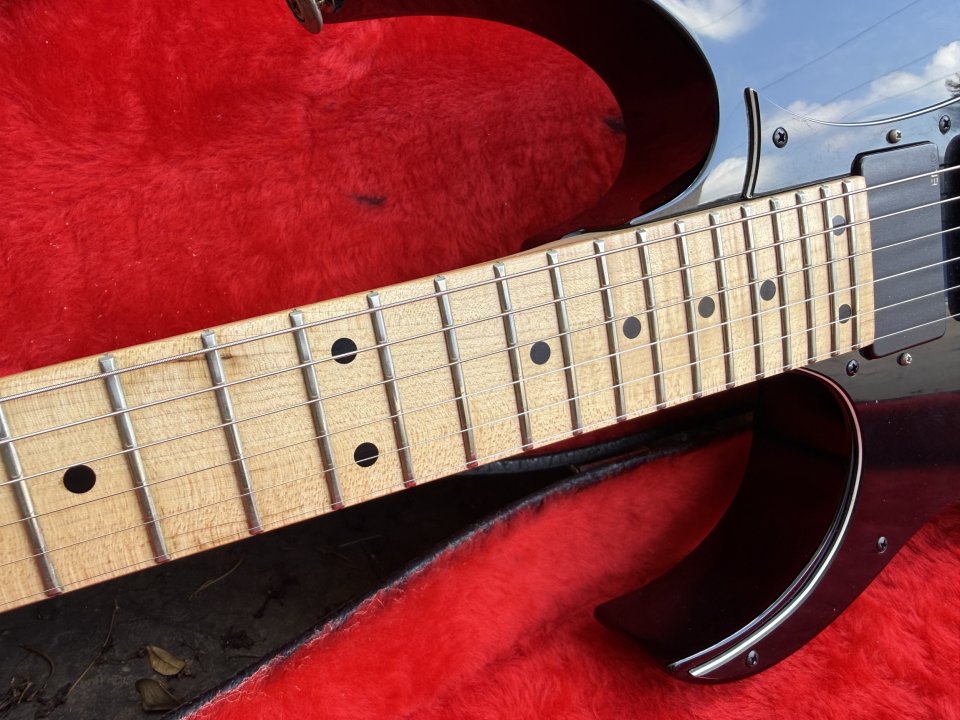 Ibanez RG550 zurda. 1991 de segunda mano · Foto 9 de 10 · Cantabria · 895 €