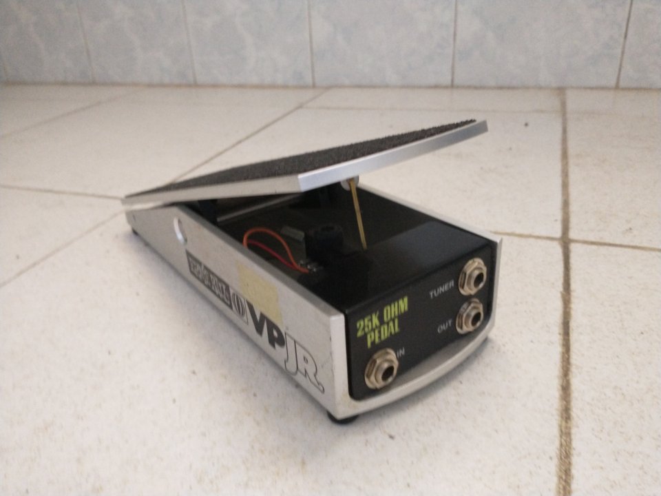 Pedal de Volumen Ernie Ball JR 25K EVIO INCLUIDO