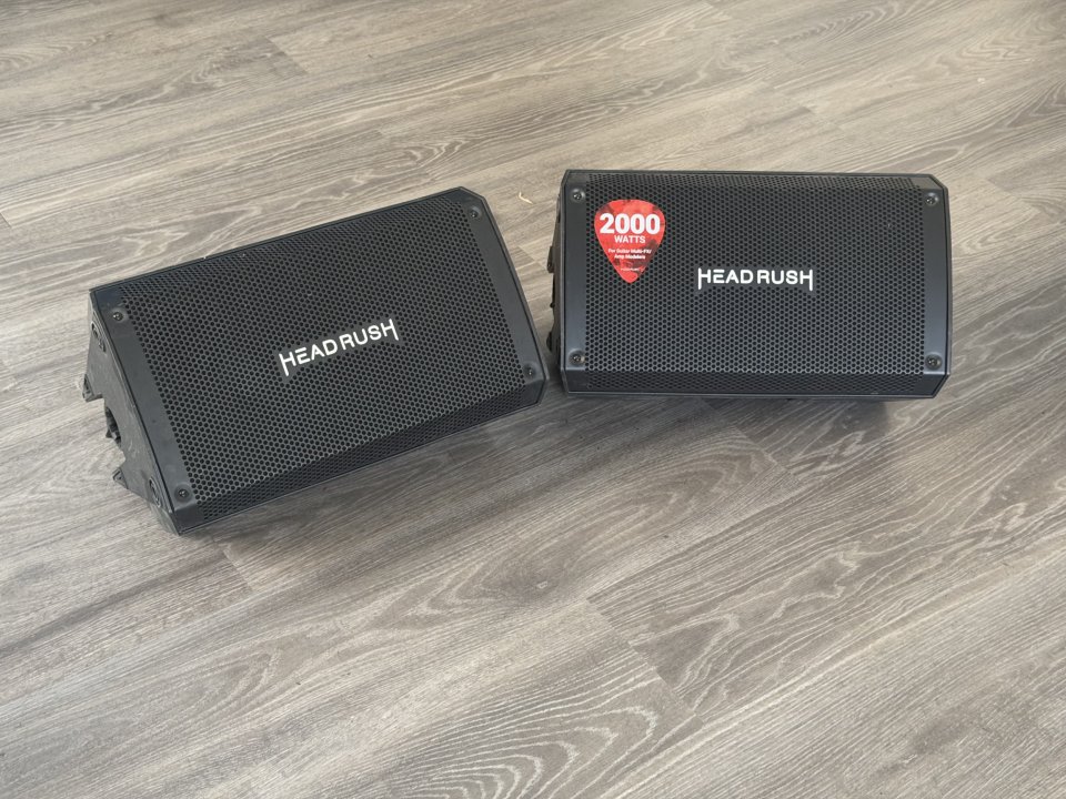 HeadRush FRFR-108 2000W Monitor FRFR para Helix, ToneX Kemper, Quad Cortex de segunda mano · Foto 1 de 4 · Sevilla · 175 €
