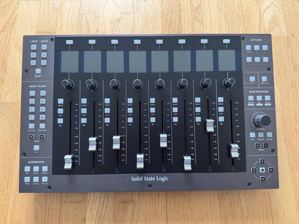 SSL UF8 - Controlador DAW de 8 canales, mint de segunda mano · Foto 1 de 5 · Araba · 940 €