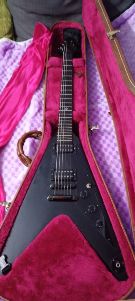 Gibson flying v gothic