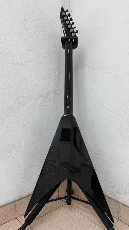 LTD 401-V mejorada de segunda mano · Foto 3 de 9 · Gipuzkoa · 1100 €