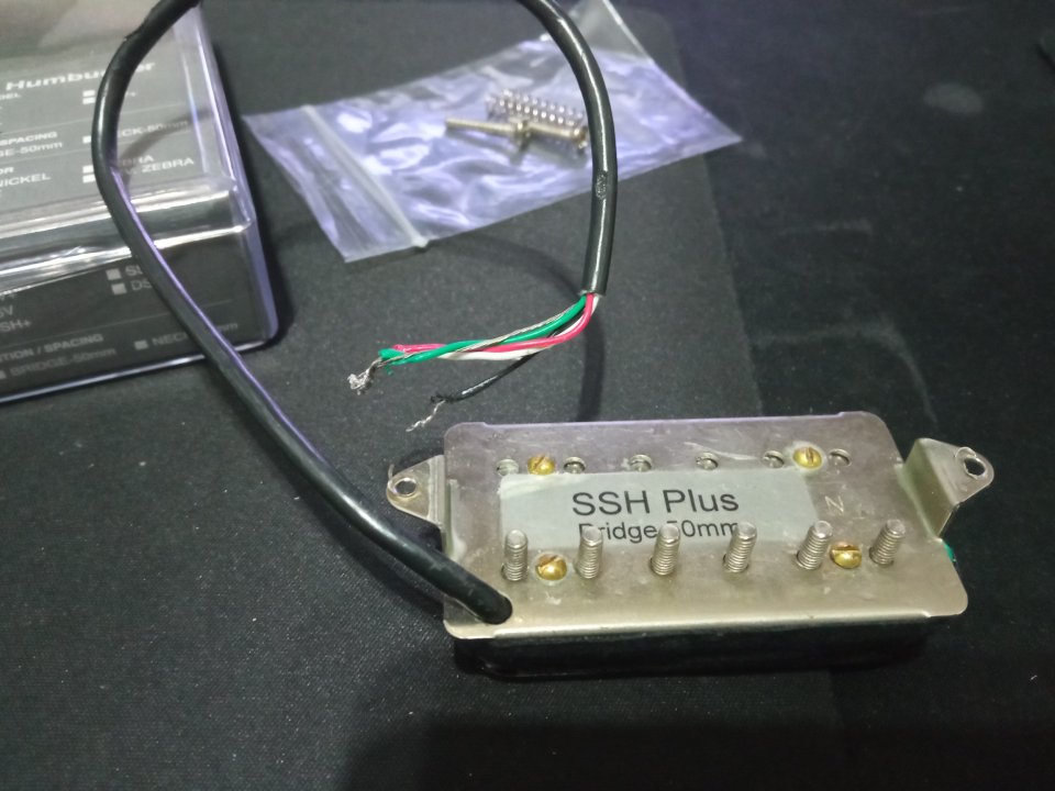 Pastilla Suhr SSH+ Negra 50mm