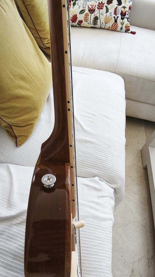 Gibson Les Paul Studio 2025 (Tapa Figured Honey Burst) - Reestreno absoluto de segunda mano · Foto 3 de 5 · Sevilla · 1250 €