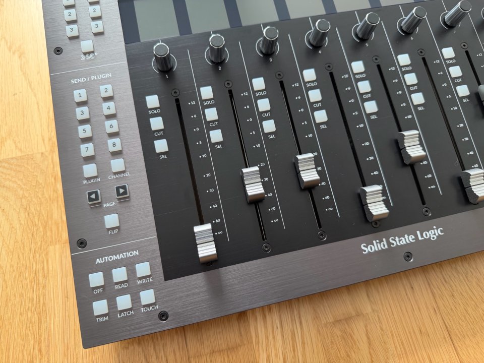 SSL UF8 - Controlador DAW de 8 canales, mint de segunda mano · Foto 3 de 5 · Araba · 940 €