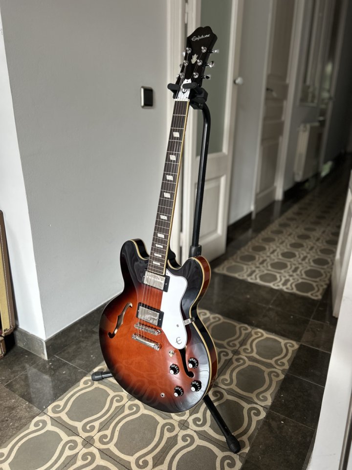 Epiphone Bonehead Riviera de segunda mano · Foto 3 de 10 · Barcelona · 650 €