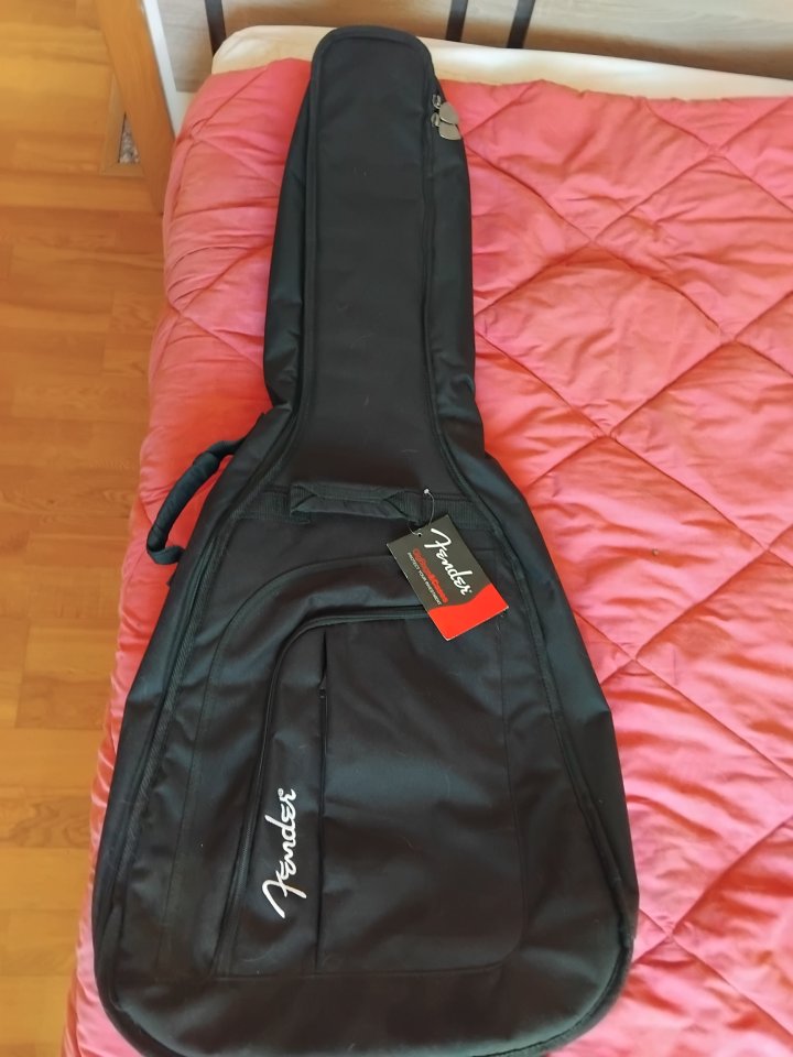 Guitarra acústica Epiphone de segunda mano · Foto 9 de 9 · Toledo · 200 €