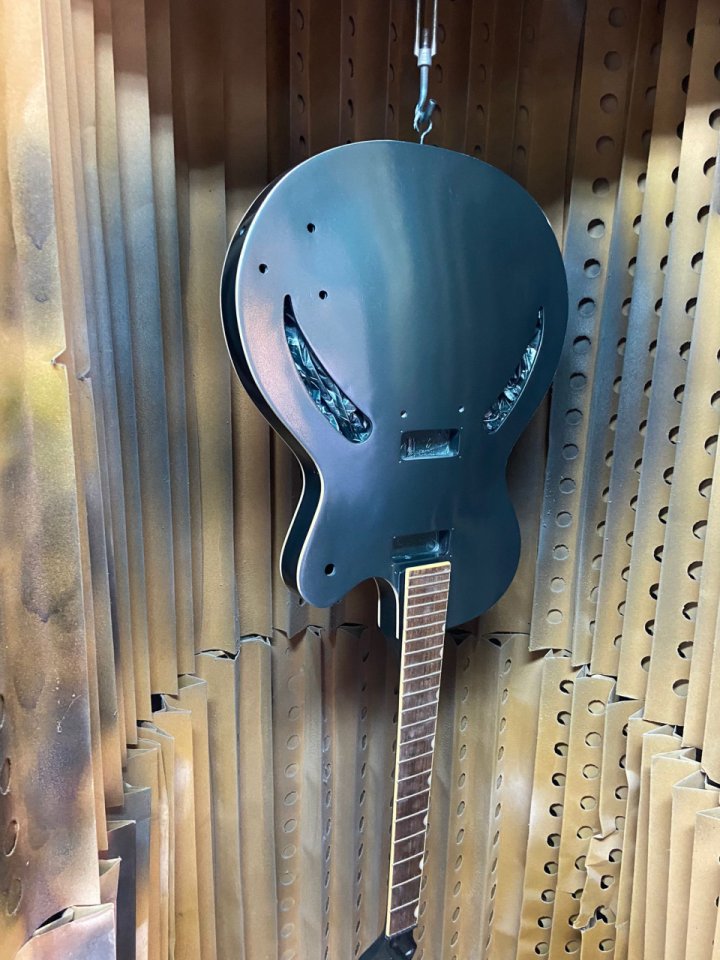 Gretsch G3140 Historic Nitro refinish de segunda mano · Foto 4 de 5 · Cádiz · 1000 €