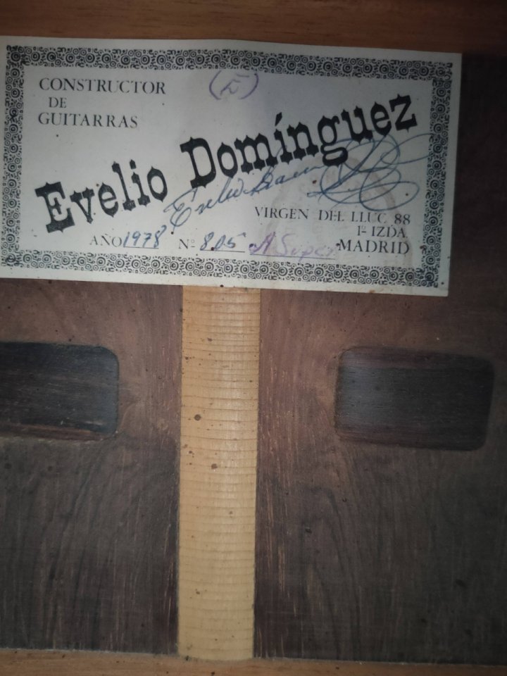 o cambio Evelio Dominguez guitarra clasica 1978 n805 "A Super" gama superior. de segunda mano · Foto 4 de 8 · Barcelona · 4500 €