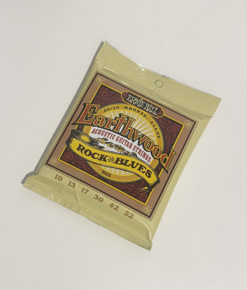 Cuerdas Daddario y Ernie Ball