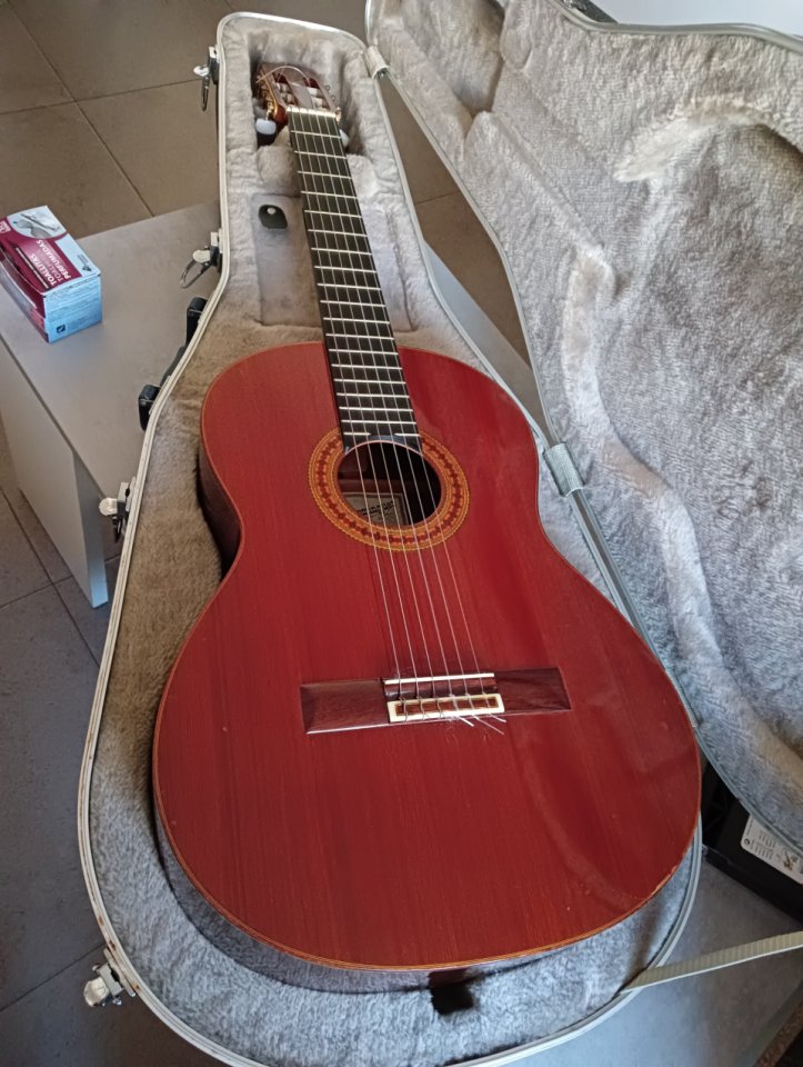 o cambio Evelio Dominguez guitarra clasica 1978 n805 "A Super" gama superior. de segunda mano · Foto 5 de 8 · Barcelona · 4500 €