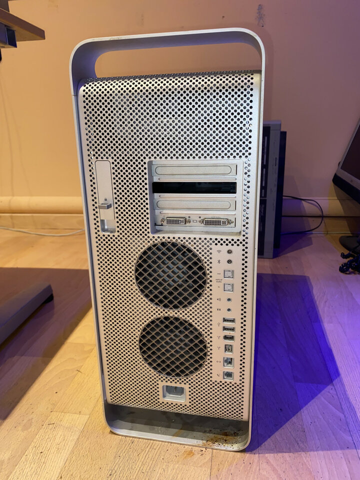 Computadora de escritorio Apple Power Mac G5.