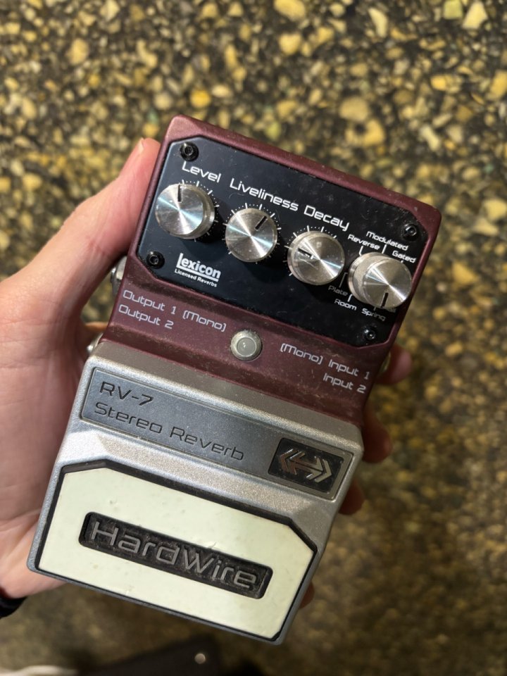 Hardwire RV-7 Stereo reverb