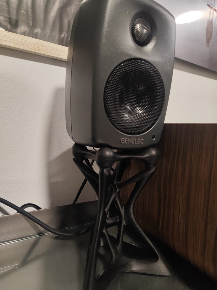 Genelec soporte monitor
