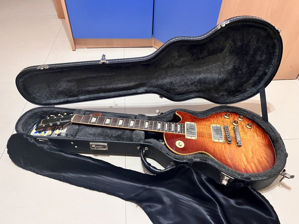 Gibson Les Paul Standard USA 2002 + estuche original de segunda mano · Foto 8 de 10 · Valencia · 2150 €
