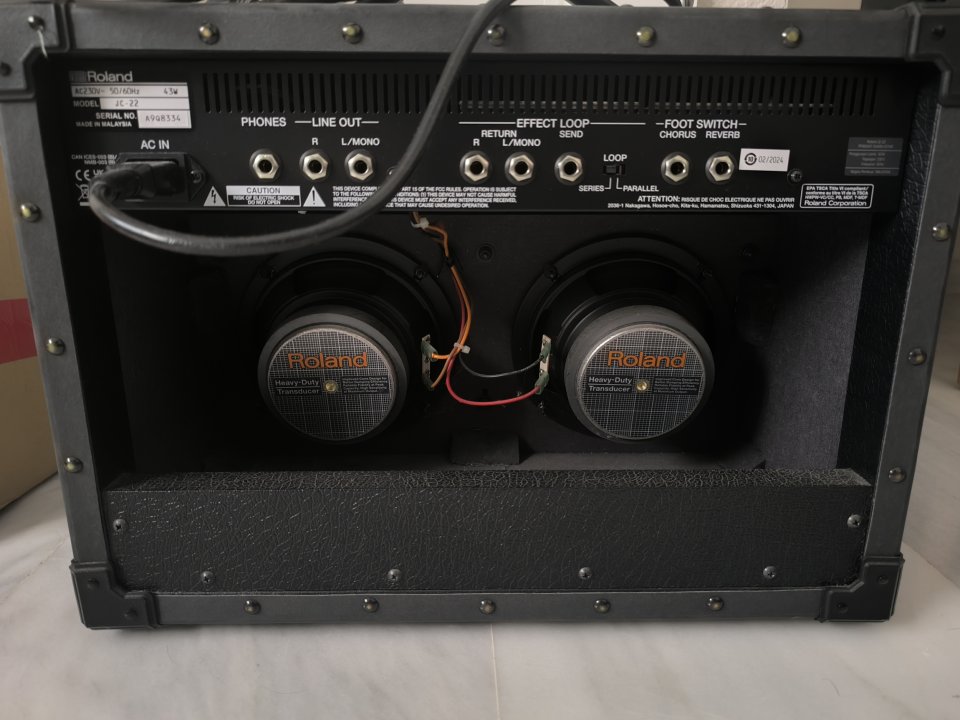 Roland Jazz Chorus 22 de segunda mano · Foto 4 de 4 · Sevilla · 330 €